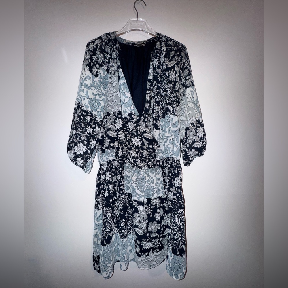 LOFT V-Neck Floral Dresss